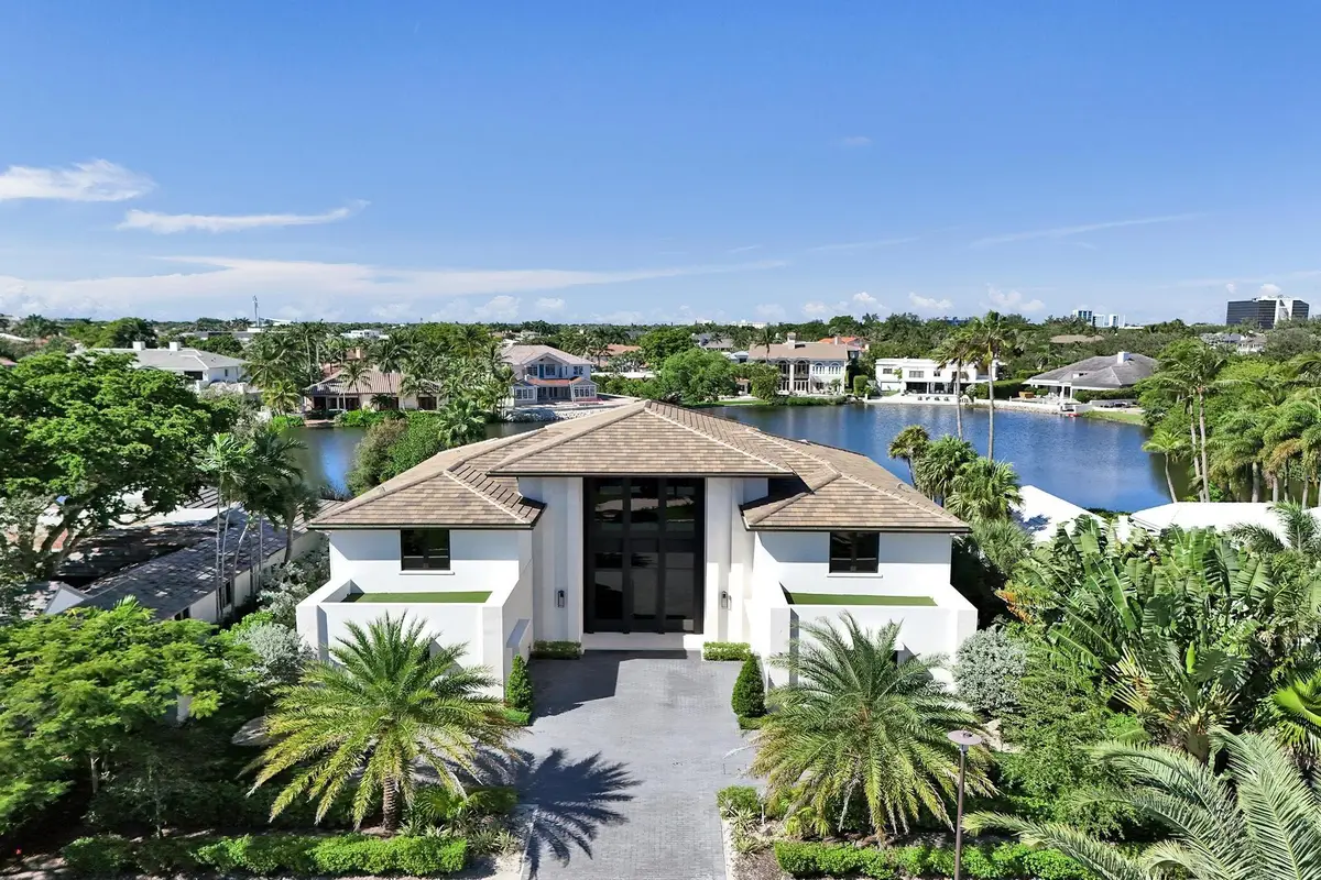 7 Seneca Rd, Sea Ranch Lakes, FL 33308 - Image #1