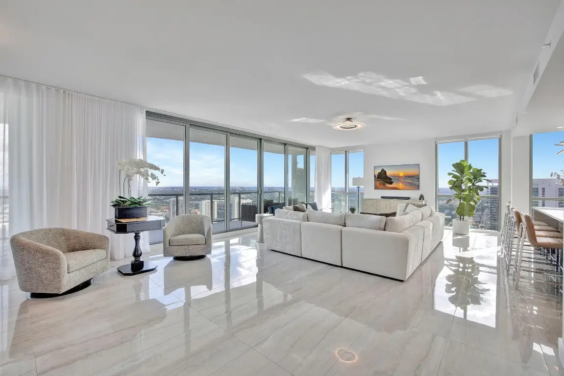 100 E Las Olas Boulevard #4301, Fort Lauderdale, FL 33301 - Image #1