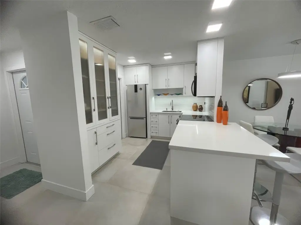 604 NE 2nd Street #117, Dania Beach, FL 33004 - Image #1