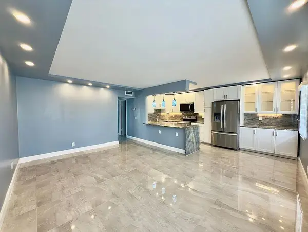 3021 Guildford B #B, Boca Raton, FL 33434