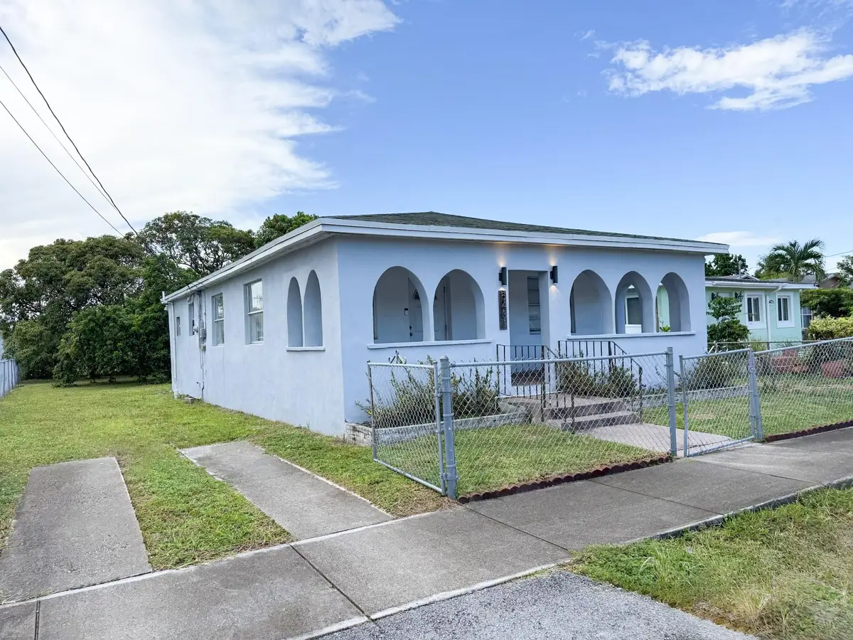 5431 SW 22nd St, West Park, FL 33023 - Image #1