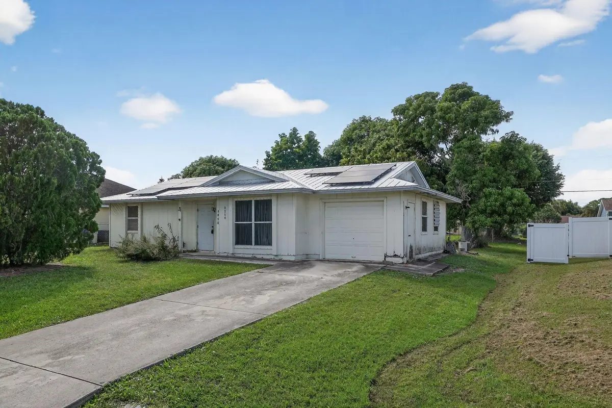 2250 SE Glover St, Port Saint Lucie, FL 34984 - Image #1