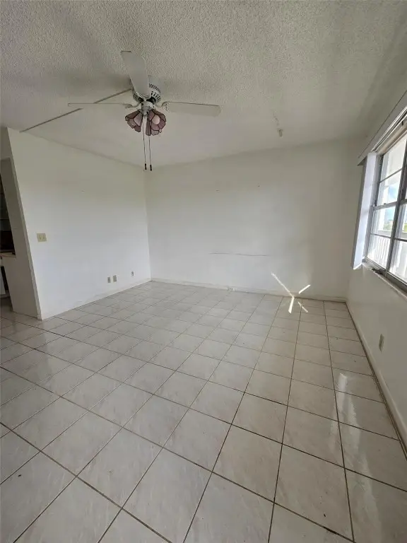 4058 Harwood #4058, Deerfield Beach, FL 33442 - Image #2