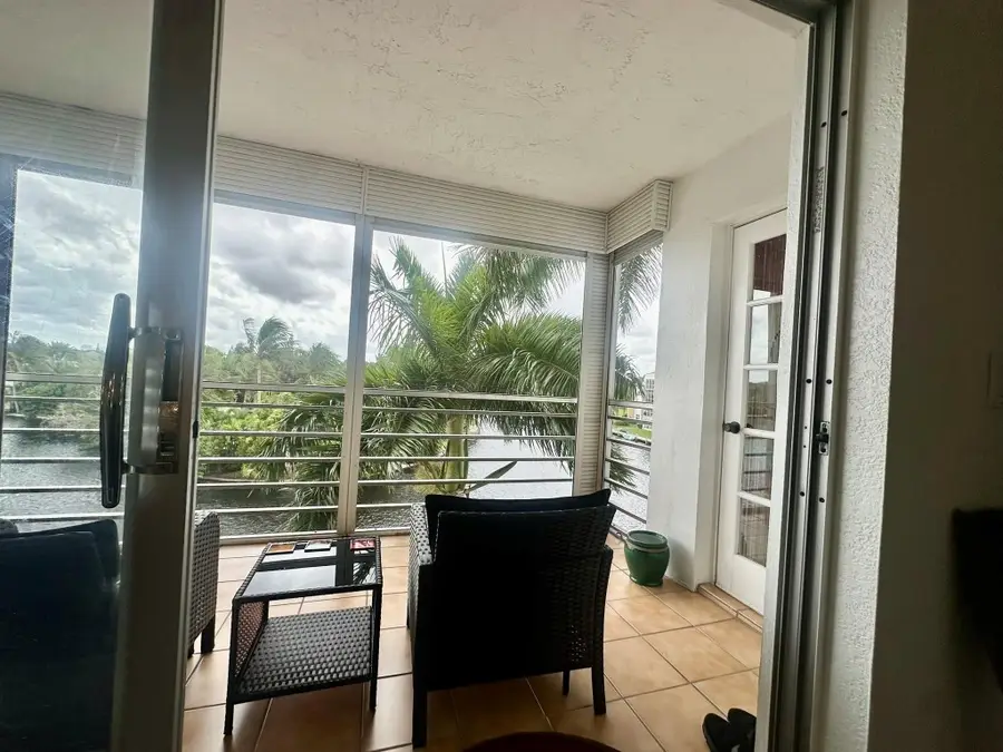 3010 NE 16th Avenue #405, Oakland Park, FL 33334 - Image #2