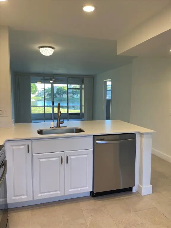 5890 NW 64th Avenue #103, Fort Lauderdale, FL 33319 - Image #1