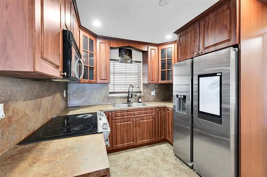 1390 NE 39th St, Pompano Beach, FL 33064 - Image #2