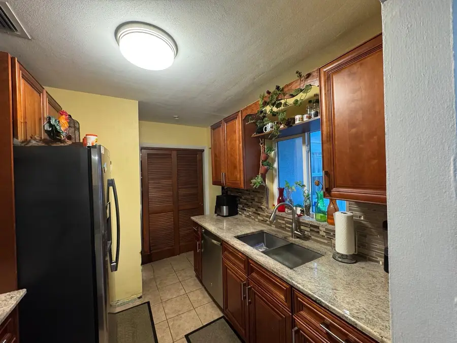 31 NE 57th Ct, Fort Lauderdale, FL 33334 - Image #3