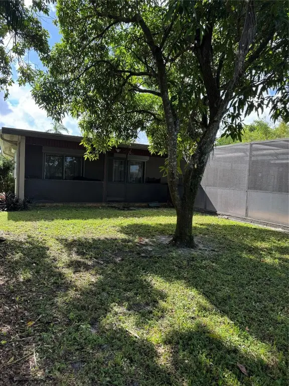 936 W Tropical Way, Plantation, FL 33317 - Image #3