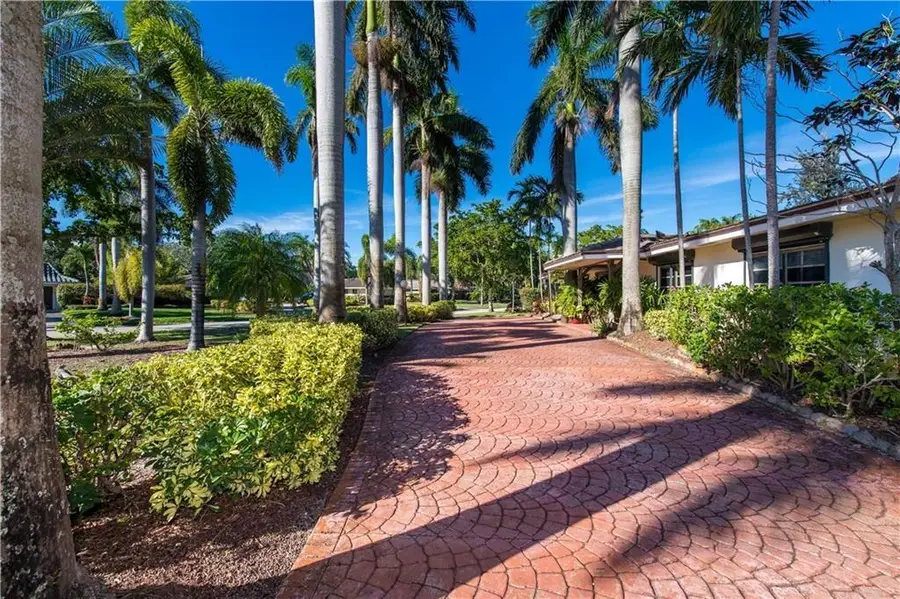 4201 N Hills Dr, Hollywood, FL 33021 - Image #2