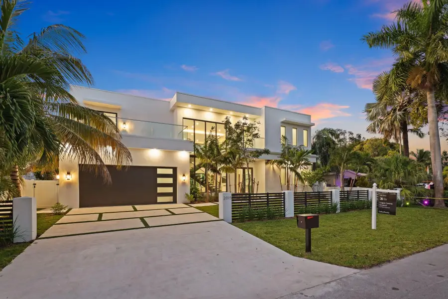 2015 NE 4th Ave, Wilton Manors, FL 33305 - Image #2