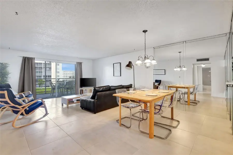 301 SE 3rd Street #309, Dania Beach, FL 33004 - Image #3