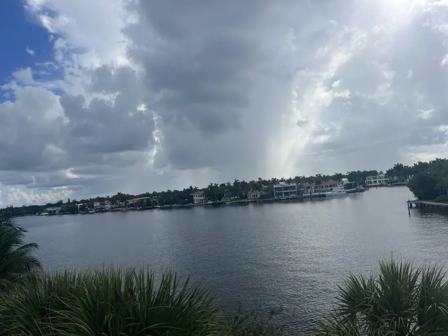 19667 Turnberry Way #4J, Miami, FL 33180 - Image #3