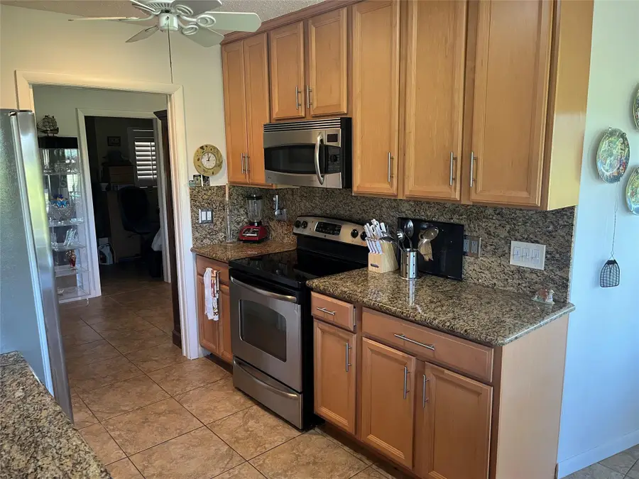 5728 S Bayberry Ln, Tamarac, FL 33319 - Image #2