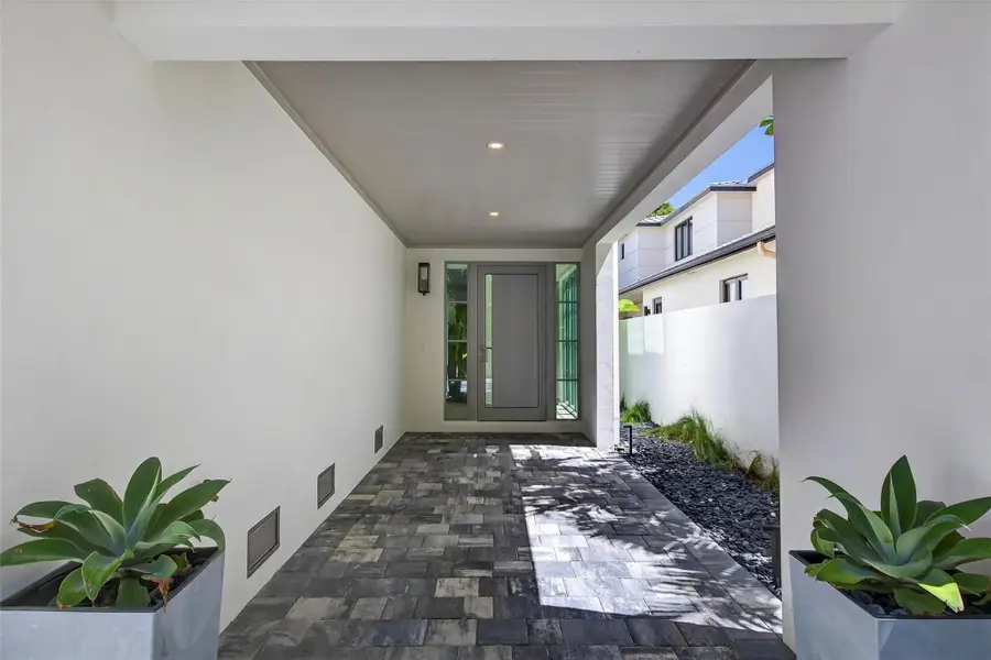 621 SW 5 Place, Fort Lauderdale, FL 33315 - Image #3