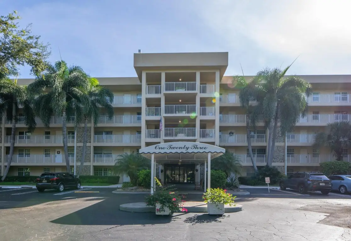804 Cypress Grove Lane #302, Pompano Beach, FL 33069 - Image #1