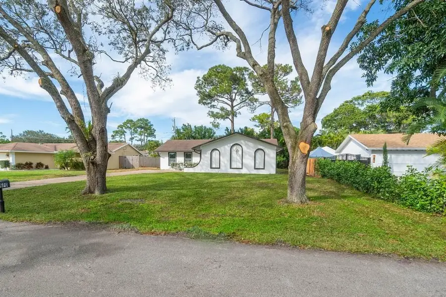 4679 Dolphin Dr, Lake Worth, FL 33463 - Image #2