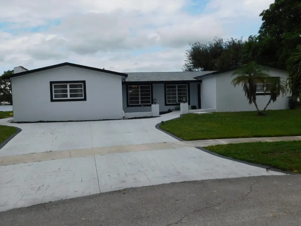 8671 NW 19th Street, Pembroke Pines, FL 33024 - Image #1