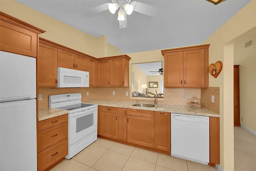 8252 Springlake Drive #8252, Boca Raton, FL 33496 - Image #3