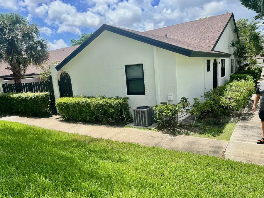 8951 SW 19th St #B, Boca Raton, FL 33433 - Image #2