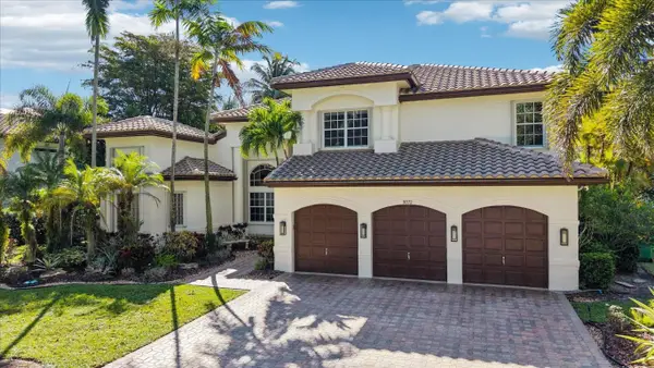 10372 N Lake Vista Circle, Davie, FL 33328
