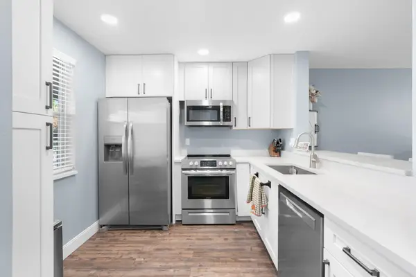 8800 Royal Palm Blvd #204-1, Coral Springs, FL 33065