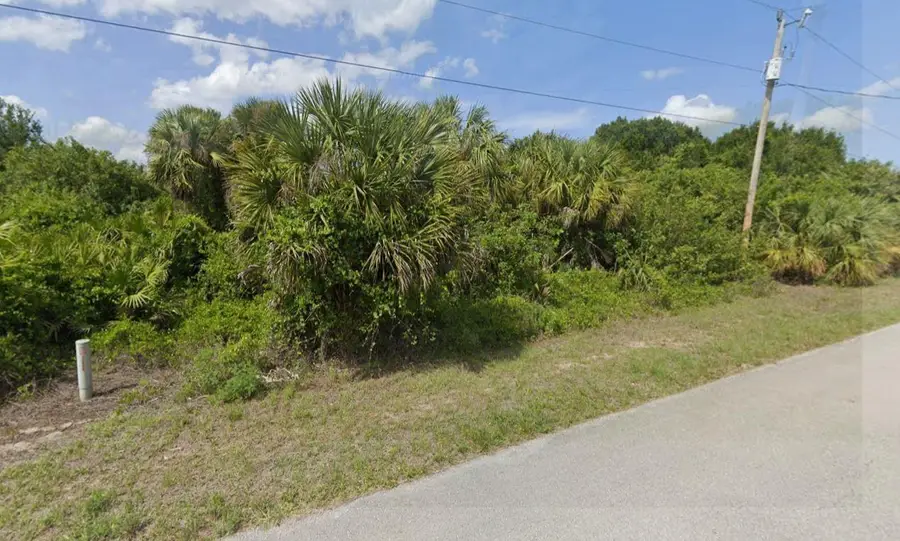 747 Long Distance Ln, Lehigh Acres, FL 33974 - Image #2