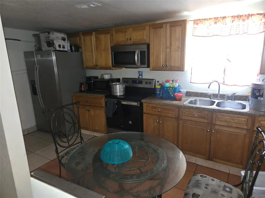 1531 NW 62nd Ter, Miami, FL 33147 - Image #3