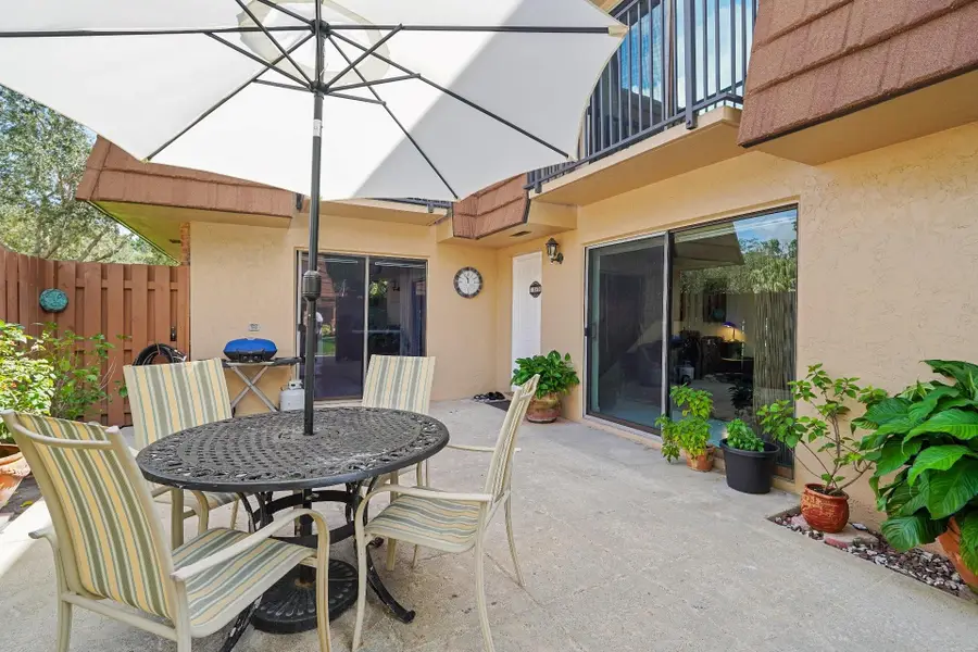 2512 Camelot Ct, Cooper City, FL 33026 - Image #3