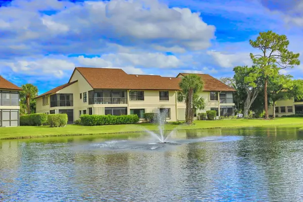 3409 Jog Park Dr #3409, Greenacres, FL 33467
