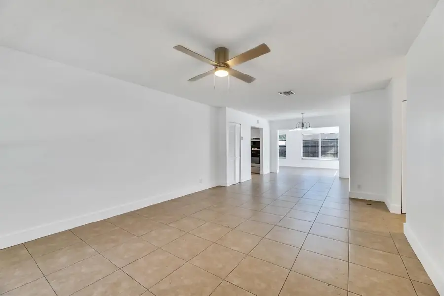 180 SW 78th Ave, Margate, FL 33068 - Image #2
