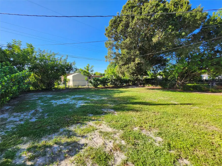 942 NW 12th St, Fort Lauderdale, FL 33311 - Image #3