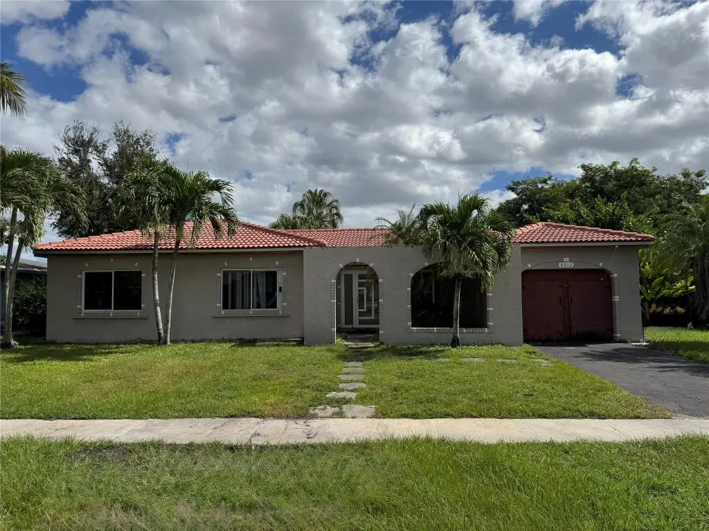 8212 NW 74th Terrace, Tamarac, FL 33321 - Image #1
