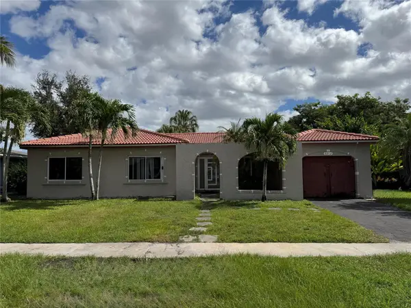 8212 NW 74th Ter, Tamarac, FL 33321