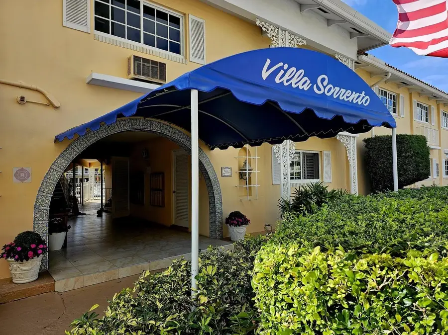 2864 NE 33rd Ct #202, Fort Lauderdale, FL 33306 - Image #2