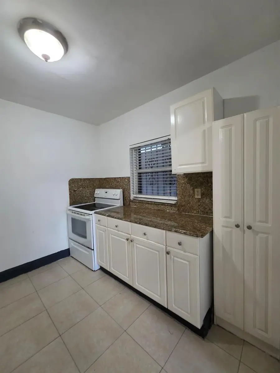 8030 NW 36th Pl, Miami, FL 33147 - Image #2