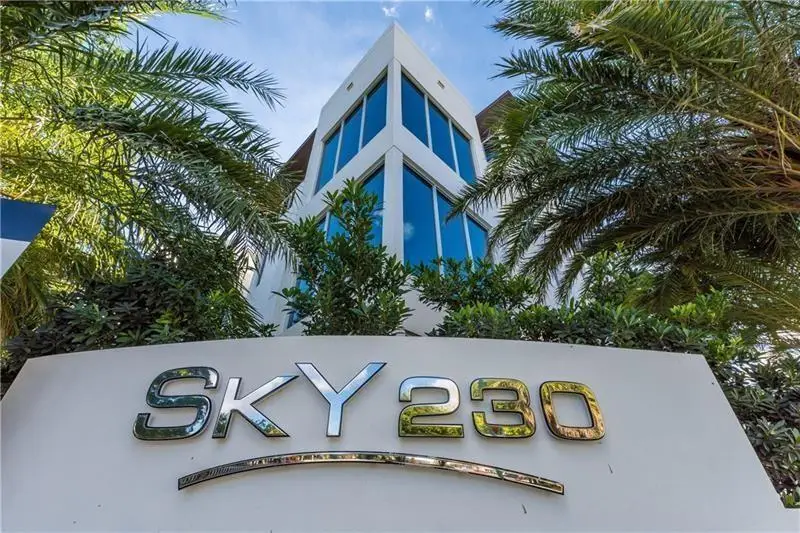 246 Shore Ct, Lauderdale By The Sea, FL 33308 - Image #3