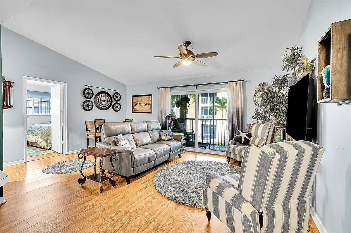 441 SE 10th St #D206, Dania Beach, FL 33004 - Image #1