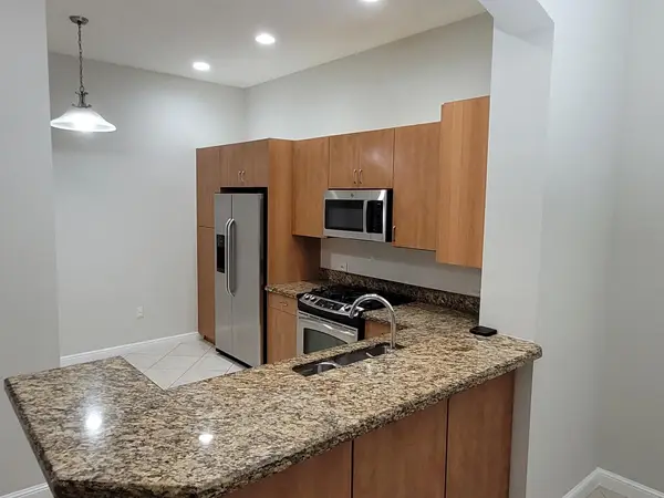 3020 NW 125th Ave #417, Sunrise, FL 33323