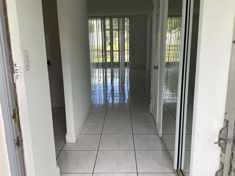 8220 Sunrise Lakes Boulevard #110, Sunrise, FL 33322 - Image #3