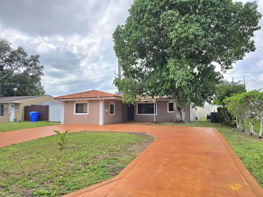 2420 N 59th Ter, Hollywood, FL 33021 - Image #2