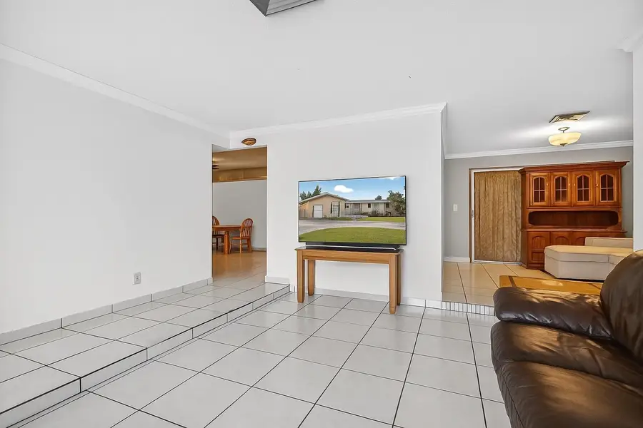 1910 SW 98th Ter, Miramar, FL 33025 - Image #3