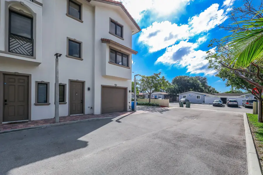 456 NW 41st St, Oakland Park, FL 33309 - Image #2
