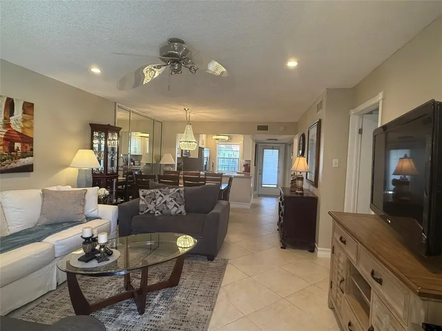 32 Abbey Lane #207, Delray Beach, FL 33446 - Image #3