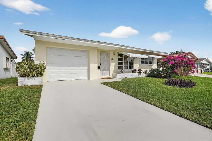 4305 NW 49th Drive, Tamarac, FL 33319 - Image #3