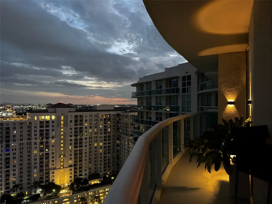 347 N New River Dr E #3110, Fort Lauderdale, FL 33301 - Image #2