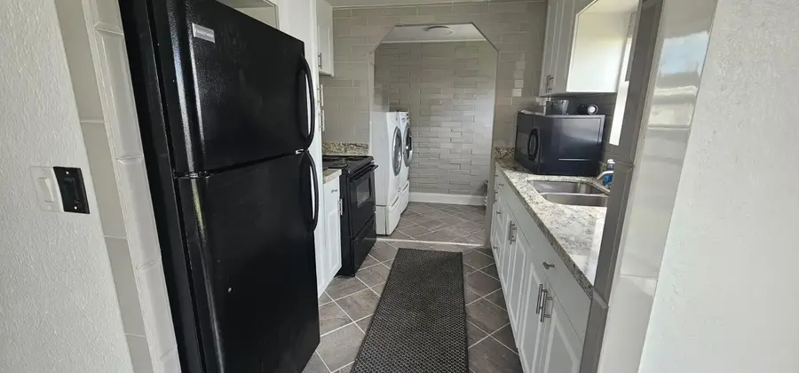 21511 NW 3rd Street, Pembroke Pines, FL 33029 - Image #3