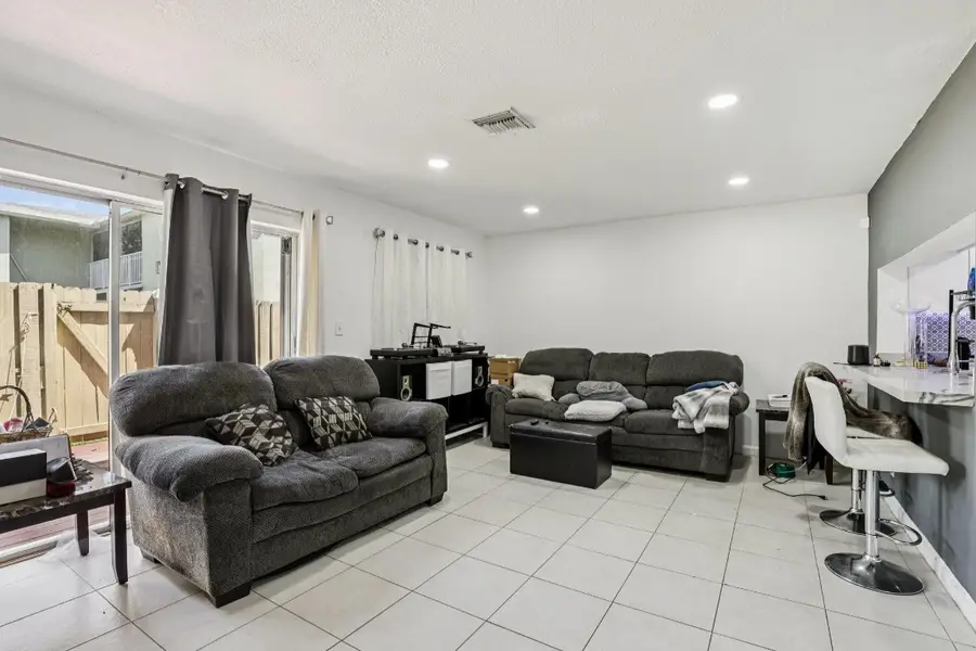 5843 Woodlands Boulevard #5843, Tamarac, FL 33319 - Image #2