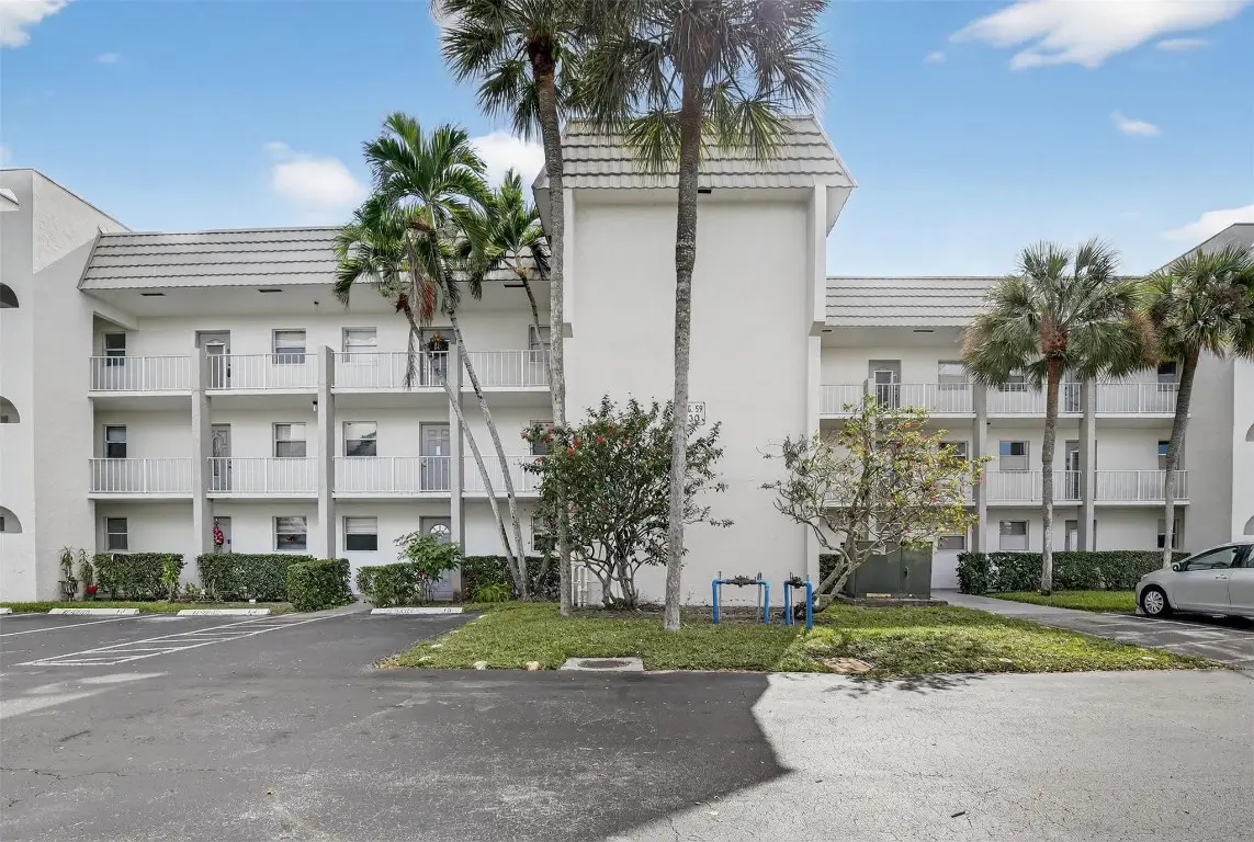 8130 Sunrise Lakes Boulevard #309, Sunrise, FL 33322 - Image #1