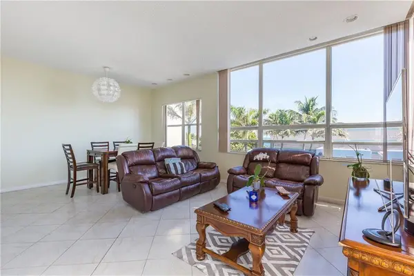 326 Harrison St #302A, Hollywood, FL 33019