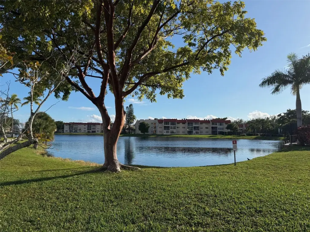 2950 W Sunrise Lks Drive #305, Fort Lauderdale, FL 33322 - Image #1